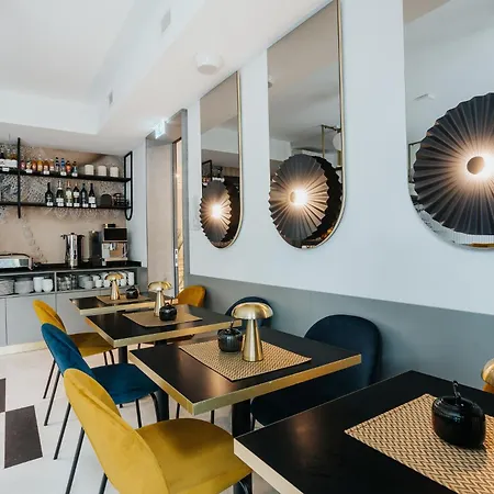 Ξενοδοχείο M4 Boutique 3*
